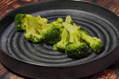 Брокколи со сливочным маслом и чесноком